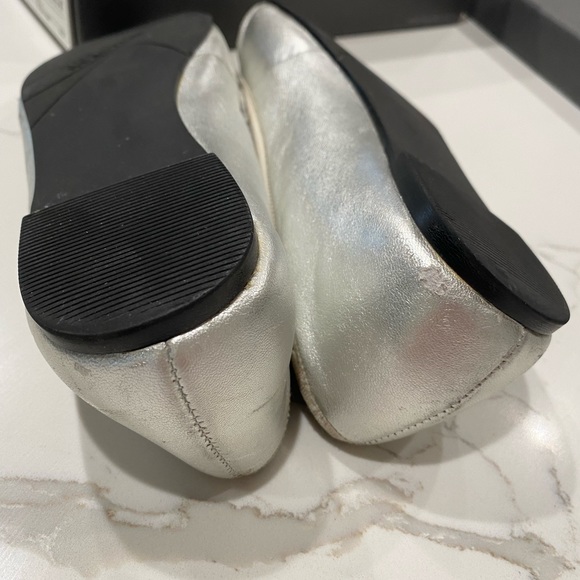 Kenneth Cole Reaction Silver Ballet Flats Size 7 - Picture 7 of 11